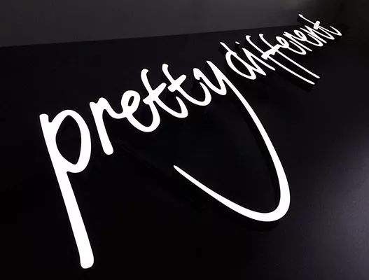 亞克力字和發(fā)光字哪個(gè)好看_亞克力發(fā)光字是什么材質(zhì)_亞克力發(fā)光字和樹脂發(fā)光字哪個(gè)好