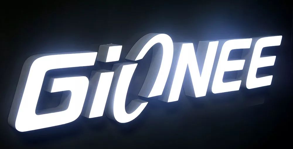 亞克力發(fā)光字和樹脂發(fā)光字哪個(gè)好_亞克力發(fā)光字是什么材質(zhì)_亞克力字和發(fā)光字哪個(gè)好看