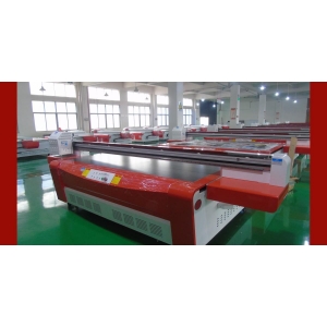 uv噴繪機(jī)和普通噴繪機(jī)的區(qū)別 UV平板打印機(jī)與噴繪寫真機(jī)有什么區(qū)別？